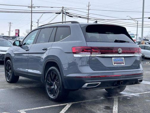 2025 Volkswagen Atlas 2.0T SE w/Technology 4MOTION