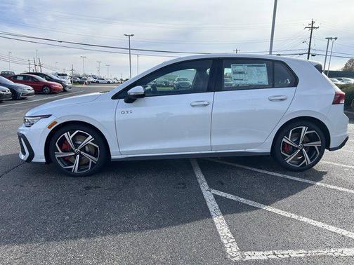 2026 Volkswagen Golf GTI 2.0T SE DSG
