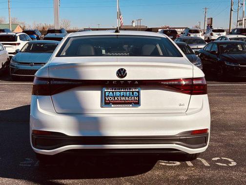 2025 Volkswagen Jetta 1.5T SE