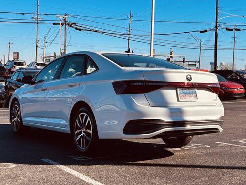 2025 Volkswagen Jetta 1.5T SE