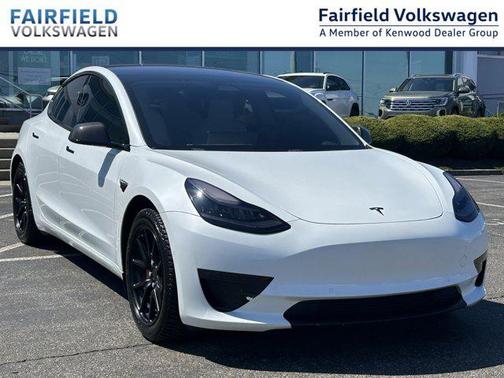 Pearl White Multi-Coat 2018 Tesla Model 3 Long Range