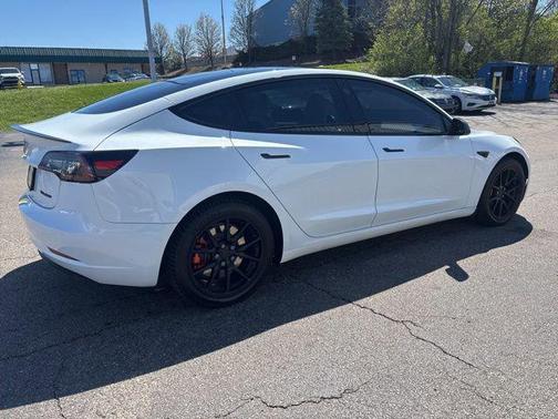 Pearl White Multi-Coat 2018 Tesla Model 3 Long Range