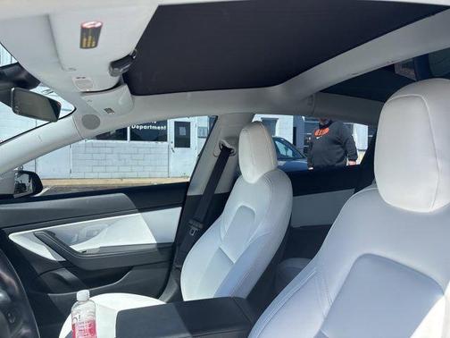 Pearl White Multi-Coat 2018 Tesla Model 3 Long Range