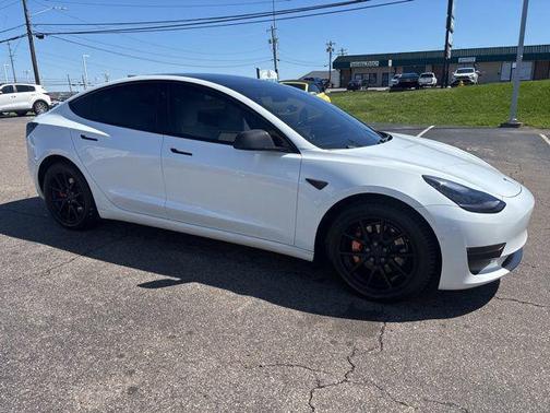 Pearl White Multi-Coat 2018 Tesla Model 3 Long Range