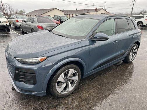 2025 Audi Q6 e-tron Prestige quattro