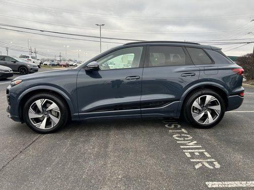 2025 Audi Q6 e-tron Prestige quattro