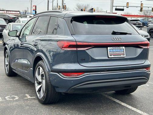 2025 Audi Q6 e-tron Prestige quattro