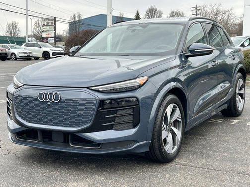 2025 Audi Q6 e-tron Prestige quattro