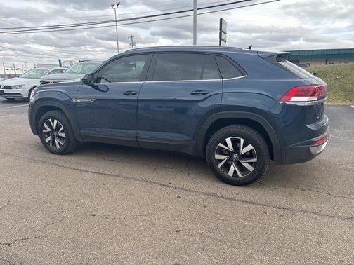 2022 Volkswagen Atlas Cross Sport 2.0T SE