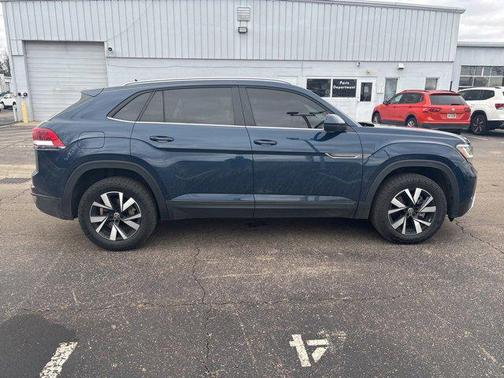 2022 Volkswagen Atlas Cross Sport 2.0T SE