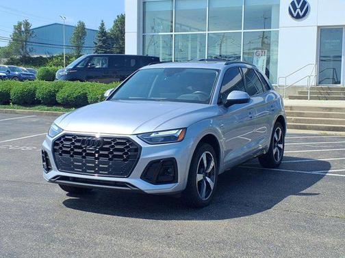 2022 Audi Q5 45 S line Premium Plus