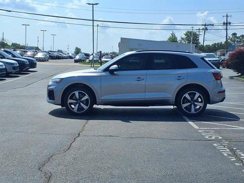 2022 Audi Q5 45 S line Premium Plus