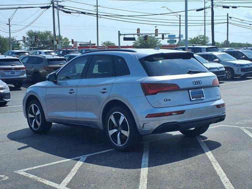 2022 Audi Q5 45 S line Premium Plus
