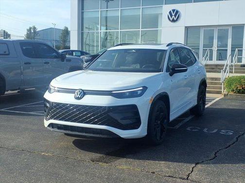 2025 Volkswagen Tiguan 2.0T SE R-Line Black