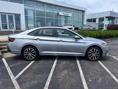 Silver Metallic 2025 Volkswagen Jetta 1.5T SE