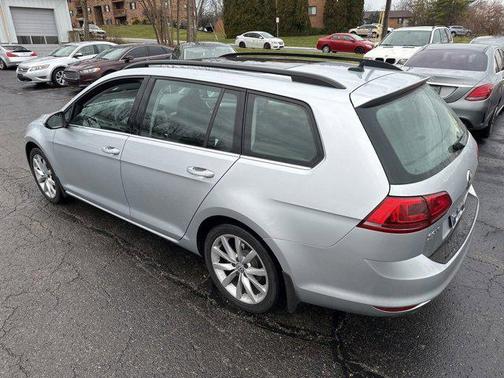 2017 Volkswagen Golf SportWagen TSI SE