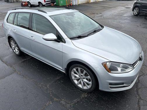 2017 Volkswagen Golf SportWagen TSI SE