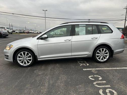 2017 Volkswagen Golf SportWagen TSI SE
