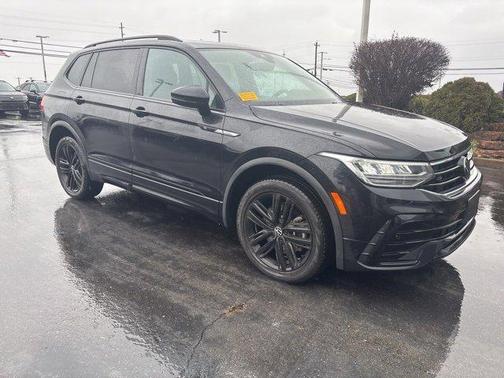 2022 Volkswagen Tiguan 2.0T SE R-Line Black 4MOTION