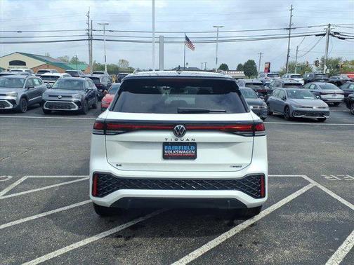 2025 Volkswagen Tiguan 2.0T SE R-Line Black 4MOTION
