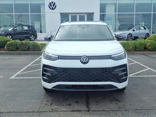 2025 Volkswagen Tiguan 2.0T SE R-Line Black 4MOTION