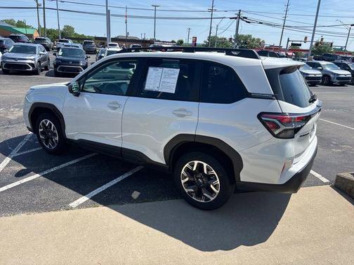 Crystal White Pearl 2025 Subaru Forester Premium