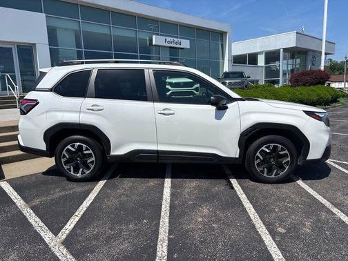 Crystal White Pearl 2025 Subaru Forester Premium