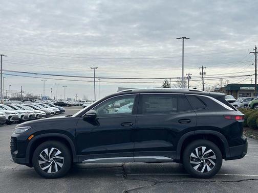 Black Pearl 2026 Volkswagen Tiguan 2.0T S 4MOTION