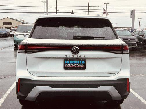 2025 Volkswagen Tiguan 2.0T SE 4MOTION
