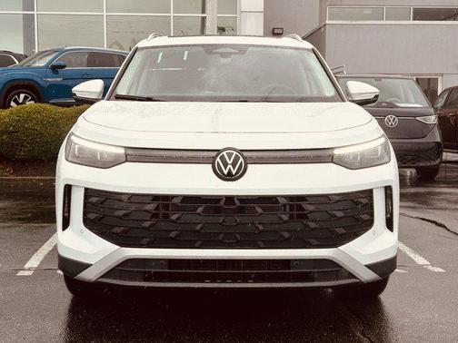2025 Volkswagen Tiguan 2.0T SE 4MOTION