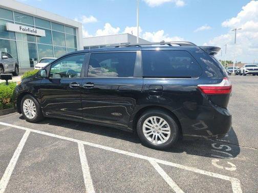 2015 Toyota Sienna XLE