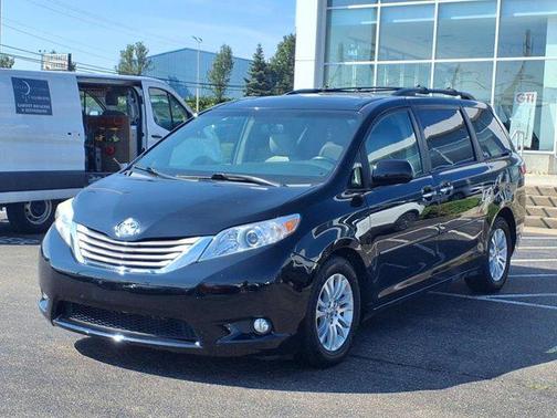 2015 Toyota Sienna XLE