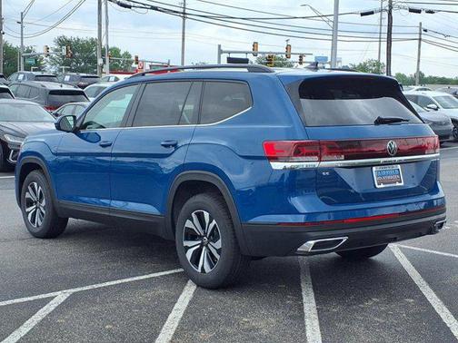 2025 Volkswagen Atlas 2.0T SE