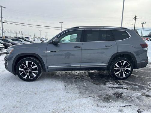 2025 Volkswagen Atlas 2.0T SEL Premium R-Line 4MOTION
