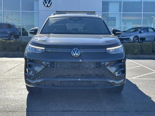 2026 Volkswagen Tiguan 2.0T SE R-Line Black 4MOTION