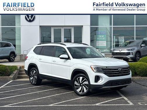 Pure White 2024 Volkswagen Atlas 2.0T SE w/Technology