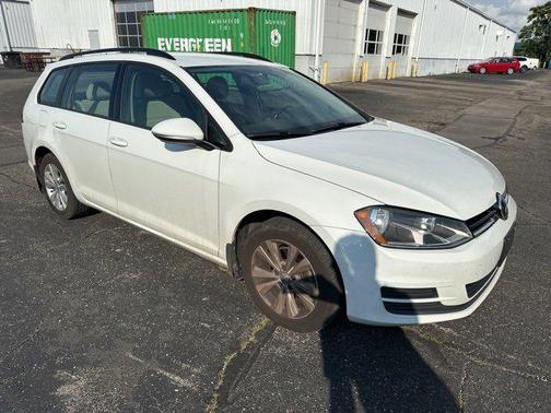 2017 Volkswagen Golf SportWagen TSI S