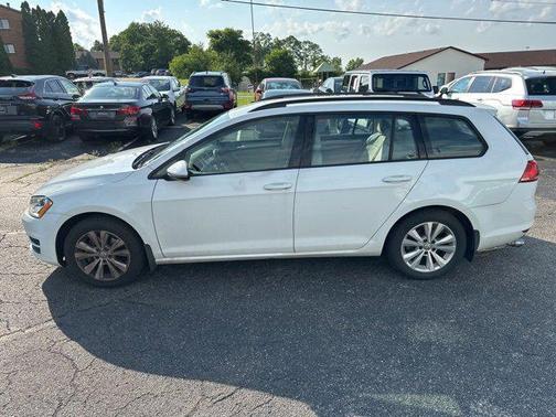 2017 Volkswagen Golf SportWagen TSI S