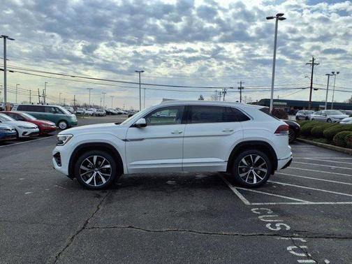 2025 Volkswagen Atlas Cross Sport 2.0T SEL Premium