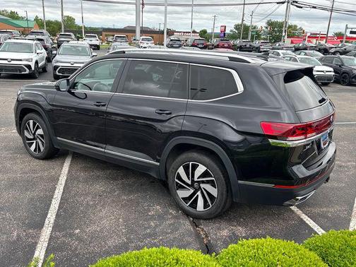 Deep Black Pearl 2025 Volkswagen Atlas 2.0T SEL