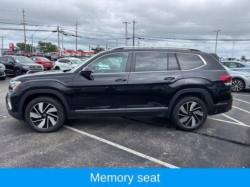 Deep Black Pearl 2025 Volkswagen Atlas 2.0T SEL