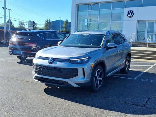2025 Volkswagen Tiguan 2.0T SE 4MOTION