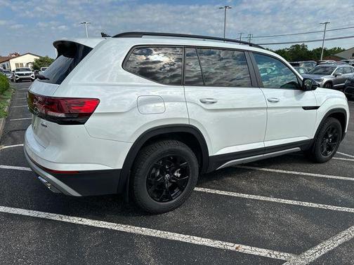 White 2026 Volkswagen Atlas Peak Edition