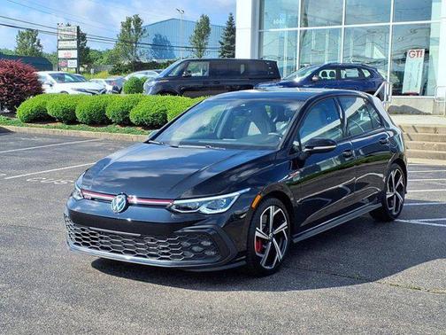 2024 Volkswagen Golf GTI 2.0T SE DSG