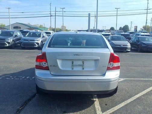 2005 Volvo S40 2.4i