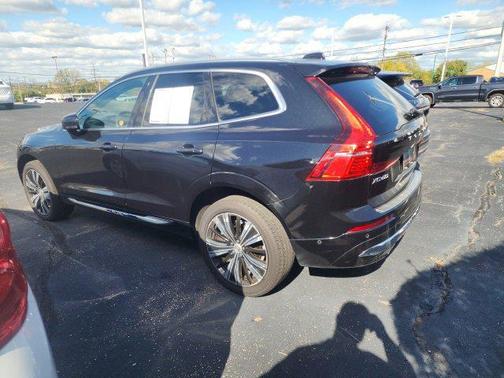 2022 Volvo XC60 B6 Inscription