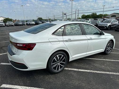 Opal White Pearl 2026 Volkswagen Jetta 1.4T SE
