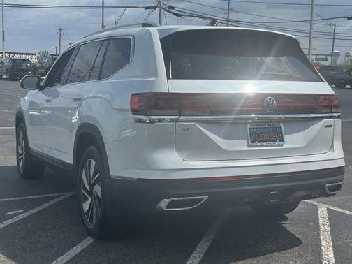 Opal White Pearl 2025 Volkswagen Atlas 2.0T SEL