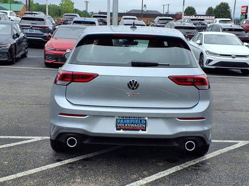 2025 Volkswagen Golf GTI 2.0T SE DSG