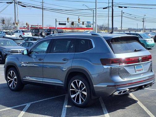 Platinum Gray Metallic 2025 Volkswagen Atlas 2.0T SEL Premium R-Line 4MOTION